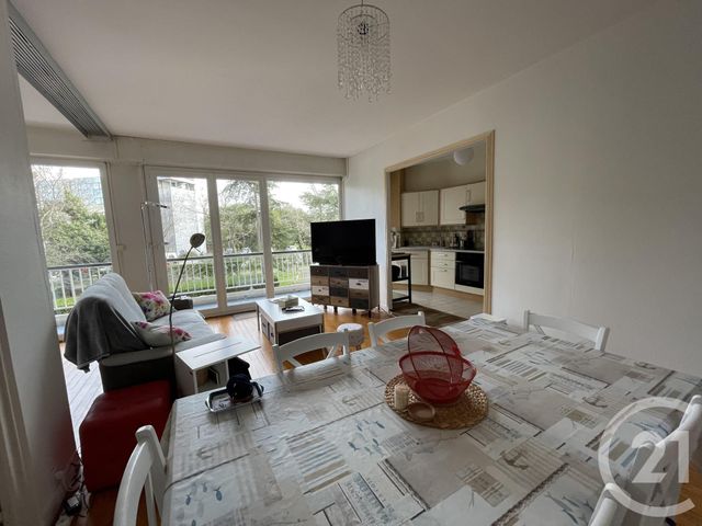 Afficher la photo en grand appartement à vendre - 4 pièces - 83.0 m2 - LA ROCHELLE - 17 - POITOU-CHARENTES - Century 21 Agence Du Centre Ville