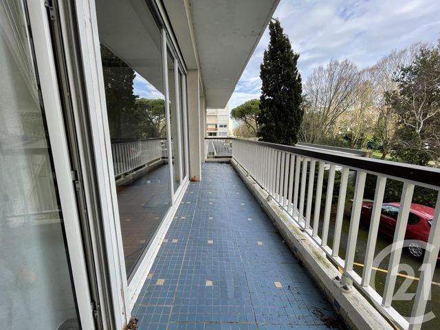 Afficher la photo en grand appartement à vendre - 4 pièces - 83.0 m2 - LA ROCHELLE - 17 - POITOU-CHARENTES - Century 21 Agence Du Centre Ville