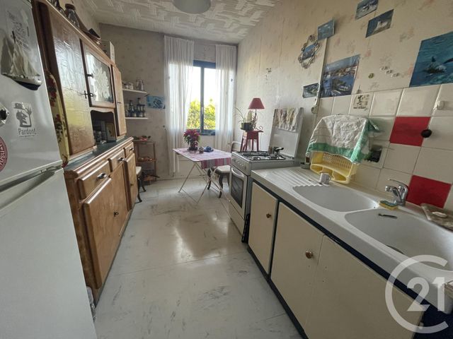 Afficher la photo en grand appartement à vendre - 4 pièces - 71.98 m2 - LA ROCHELLE - 17 - POITOU-CHARENTES - Century 21 Agence Du Centre Ville
