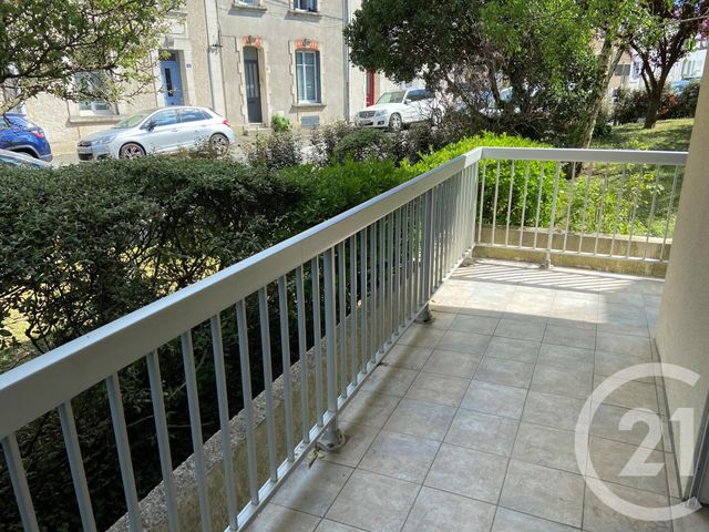 Appartement F2 à louer - 2 pièces - 45.71 m2 - LA ROCHELLE - 17 - POITOU-CHARENTES - Century 21 Agence Du Centre Ville Appartement F2 à louer - 2 pièces - 45.71 m2 - LA ROCHELLE - 17 - POITOU-CHARENTES - Century 21 Agence Du Centre Ville