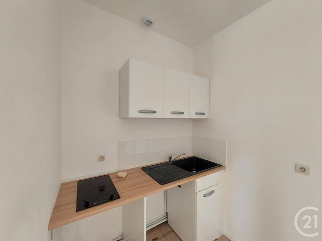 appartement à louer - 2 pièces - 29.0 m2 - LA ROCHELLE - 17 - POITOU-CHARENTES - Century 21 Agence Du Centre Ville appartement à louer - 2 pièces - 29.0 m2 - LA ROCHELLE - 17 - POITOU-CHARENTES - Century 21 Agence Du Centre Ville