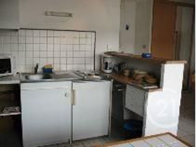 Appartement F1 à louer - 1 pièce - 34.0 m2 - LA ROCHELLE - 17 - POITOU-CHARENTES - Century 21 Agence Du Centre Ville Appartement F1 à louer - 1 pièce - 34.0 m2 - LA ROCHELLE - 17 - POITOU-CHARENTES - Century 21 Agence Du Centre Ville