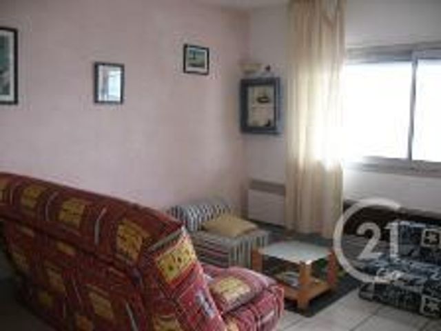 Appartement F1 à louer - 1 pièce - 34.0 m2 - LA ROCHELLE - 17 - POITOU-CHARENTES - Century 21 Agence Du Centre Ville Appartement F1 à louer - 1 pièce - 34.0 m2 - LA ROCHELLE - 17 - POITOU-CHARENTES - Century 21 Agence Du Centre Ville