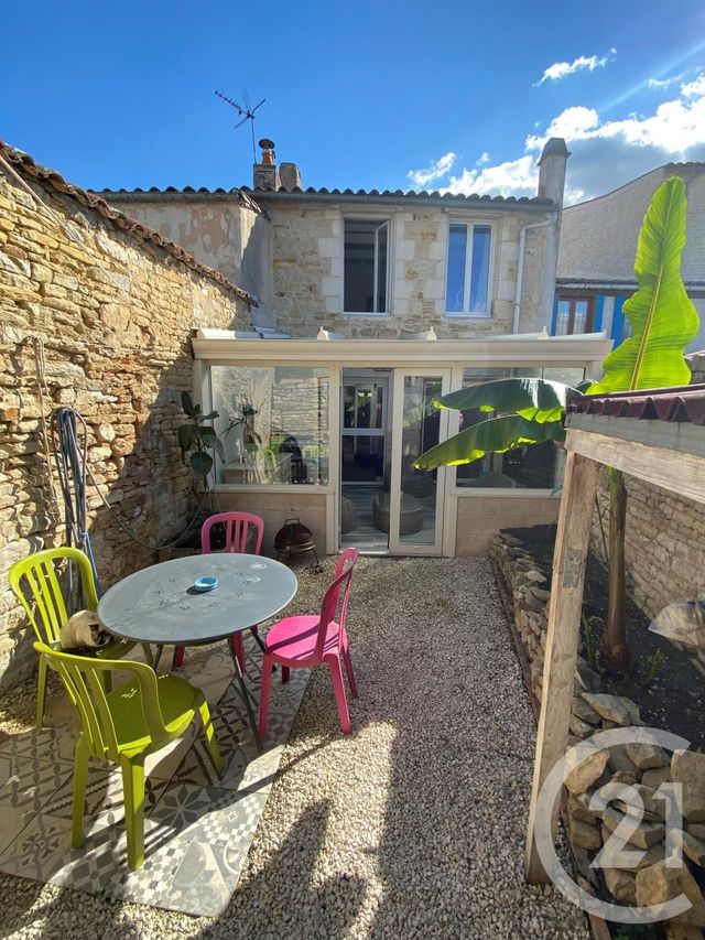 maison à vendre - 5 pièces - 121.8 m2 - MARANS - 17 - POITOU-CHARENTES - Century 21 Agence Du Centre Ville maison à vendre - 5 pièces - 121.8 m2 - MARANS - 17 - POITOU-CHARENTES - Century 21 Agence Du Centre Ville