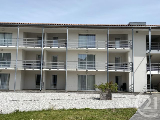 Appartement F3 à vendre - 3 pièces - 41.52 m2 - LAGORD - 17 - POITOU-CHARENTES - Century 21 Agence Du Centre Ville Appartement F3 à vendre - 3 pièces - 41.52 m2 - LAGORD - 17 - POITOU-CHARENTES - Century 21 Agence Du Centre Ville