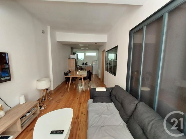 appartement à louer - 3 pièces - 50.0 m2 - LA ROCHELLE - 17 - POITOU-CHARENTES - Century 21 Agence Du Centre Ville appartement à louer - 3 pièces - 50.0 m2 - LA ROCHELLE - 17 - POITOU-CHARENTES - Century 21 Agence Du Centre Ville