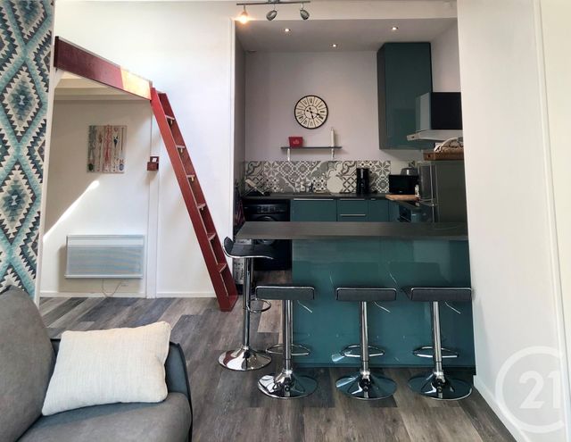 Appartement T2 à louer - 2 pièces - 42.0 m2 - LA ROCHELLE - 17 - POITOU-CHARENTES - Century 21 Agence Du Centre Ville Appartement T2 à louer - 2 pièces - 42.0 m2 - LA ROCHELLE - 17 - POITOU-CHARENTES - Century 21 Agence Du Centre Ville