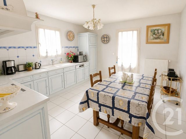 maison à vendre - 6 pièces - 142.36 m2 - LAGORD - 17 - POITOU-CHARENTES - Century 21 Agence Du Centre Ville