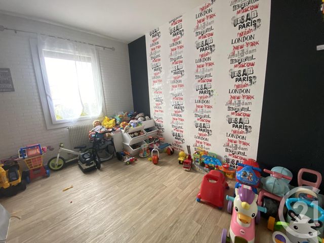 maison à vendre - 7 pièces - 148.0 m2 - PUILBOREAU - 17 - POITOU-CHARENTES - Century 21 Agence Du Centre Ville