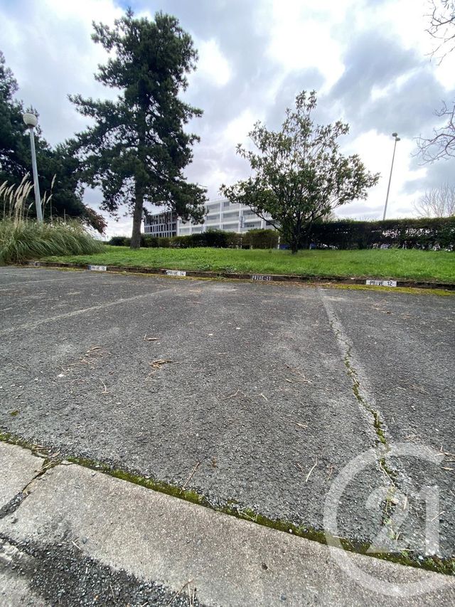 parking à louer - 10.0 m2 - LA ROCHELLE - 17 - POITOU-CHARENTES - Century 21 Agence Du Centre Ville