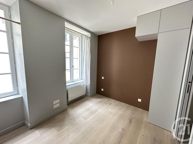 Studio à louer - 1 pièce - 17.21 m2 - LA ROCHELLE - 17 - POITOU-CHARENTES - Century 21 Agence Du Centre Ville