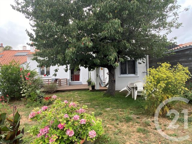 maison à vendre - 6 pièces - 101.35 m2 - LAGORD - 17 - POITOU-CHARENTES - Century 21 Agence Du Centre Ville