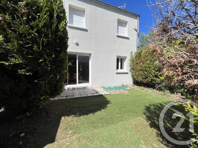 maison à vendre - 4 pièces - 79.64 m2 - 17 - POITOU-CHARENTES - Century 21 Agence Du Centre Ville