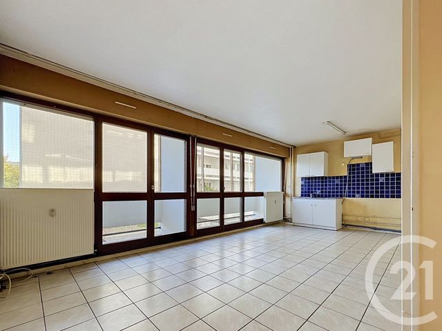 Appartement T3 à vendre - 3 pièces - 63.0 m2 - LA ROCHELLE - 17 - POITOU-CHARENTES - Century 21 Agence Du Centre Ville