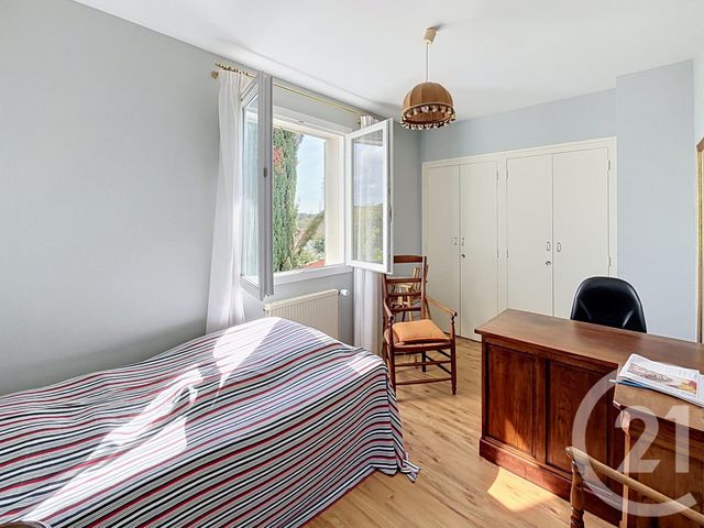maison à vendre - 8 pièces - 166.59 m2 - PUILBOREAU - 17 - POITOU-CHARENTES - Century 21 Agence Du Centre Ville