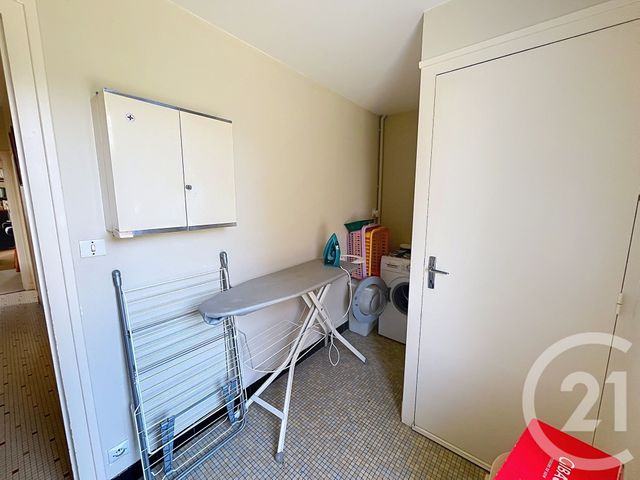 maison à vendre - 8 pièces - 166.59 m2 - PUILBOREAU - 17 - POITOU-CHARENTES - Century 21 Agence Du Centre Ville