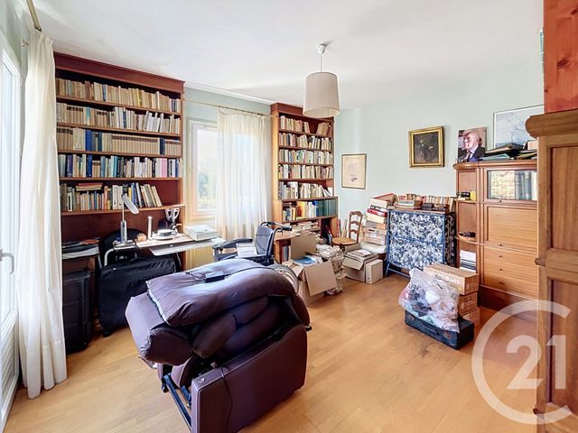 maison à vendre - 8 pièces - 166.59 m2 - PUILBOREAU - 17 - POITOU-CHARENTES - Century 21 Agence Du Centre Ville