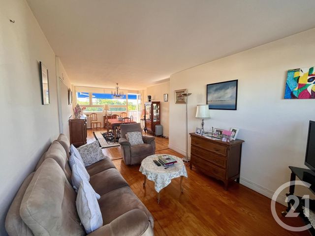 Appartement F3 à vendre - 3 pièces - 74.0 m2 - LA ROCHELLE - 17 - POITOU-CHARENTES - Century 21 Agence Du Centre Ville