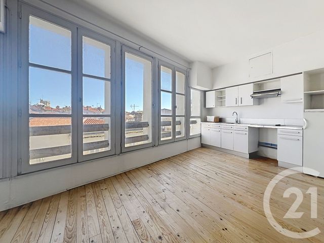 Appartement à vendre - 4 pièces - 114.25 m2 - LA ROCHELLE - 17 - POITOU-CHARENTES - Century 21 Agence Du Centre Ville