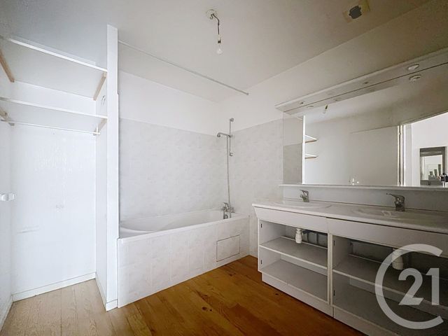 Appartement à vendre - 4 pièces - 114.25 m2 - LA ROCHELLE - 17 - POITOU-CHARENTES - Century 21 Agence Du Centre Ville