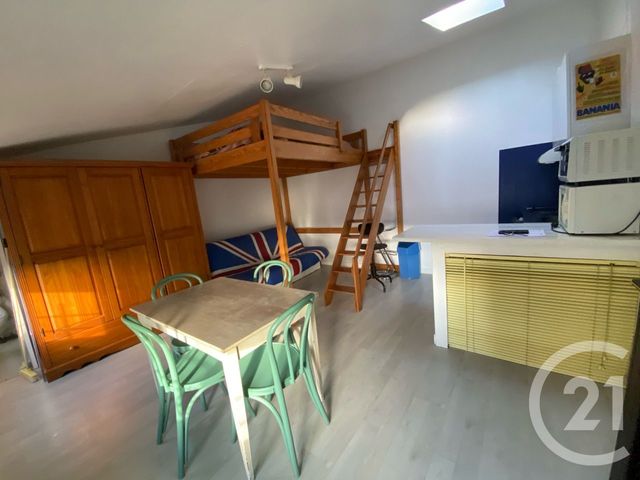 Appartement Studio à vendre - 1 pièce - 22.0 m2 - LA ROCHELLE - 17 - POITOU-CHARENTES - Century 21 Agence Du Centre Ville
