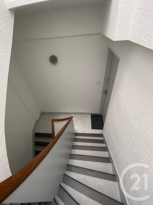 Appartement Studio à vendre - 1 pièce - 22.0 m2 - LA ROCHELLE - 17 - POITOU-CHARENTES - Century 21 Agence Du Centre Ville