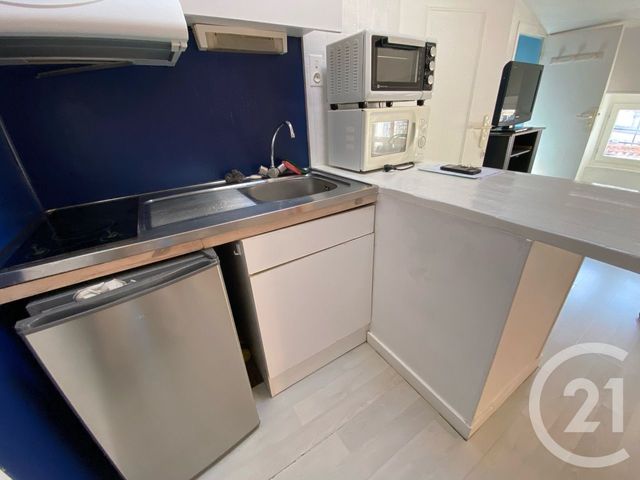 Appartement Studio à vendre - 1 pièce - 22.0 m2 - LA ROCHELLE - 17 - POITOU-CHARENTES - Century 21 Agence Du Centre Ville