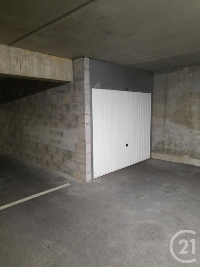 parking à louer - 12.0 m2 - LA ROCHELLE - 17 - POITOU-CHARENTES - Century 21 Agence Du Centre Ville