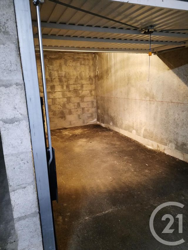 parking à louer - 12.0 m2 - LA ROCHELLE - 17 - POITOU-CHARENTES - Century 21 Agence Du Centre Ville