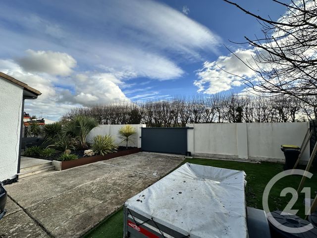 maison à vendre - 5 pièces - 90.0 m2 - STE SOULLE - 17 - POITOU-CHARENTES - Century 21 Agence Du Centre Ville