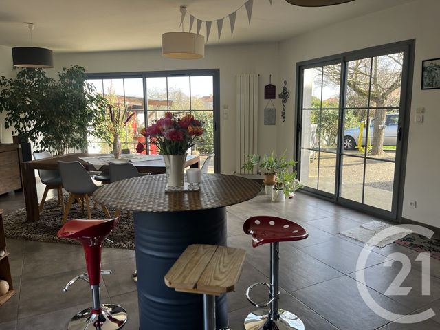 maison à vendre - 7 pièces - 201.83 m2 - ST SAUVEUR D AUNIS - 17 - POITOU-CHARENTES - Century 21 Agence Du Centre Ville