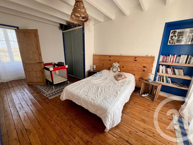 maison à vendre - 7 pièces - 201.83 m2 - ST SAUVEUR D AUNIS - 17 - POITOU-CHARENTES - Century 21 Agence Du Centre Ville