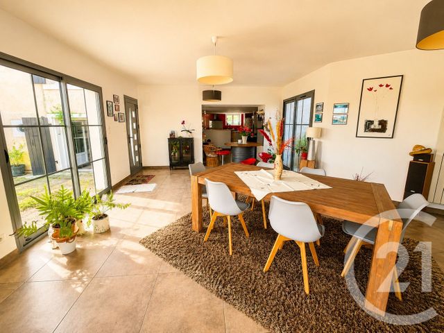 maison à vendre - 7 pièces - 201.83 m2 - ST SAUVEUR D AUNIS - 17 - POITOU-CHARENTES - Century 21 Agence Du Centre Ville