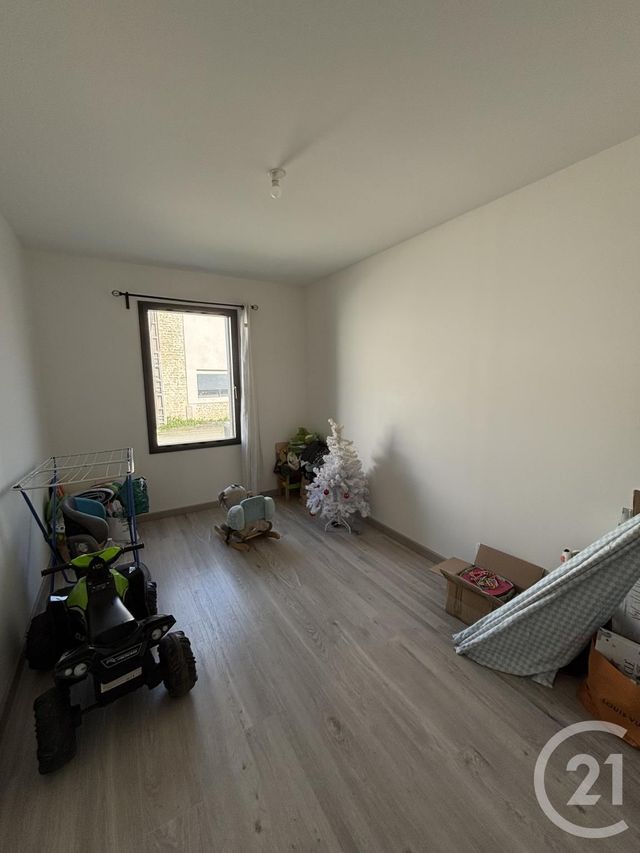 maison à vendre - 5 pièces - 105.0 m2 - LONGEVES - 17 - POITOU-CHARENTES - Century 21 Agence Du Centre Ville