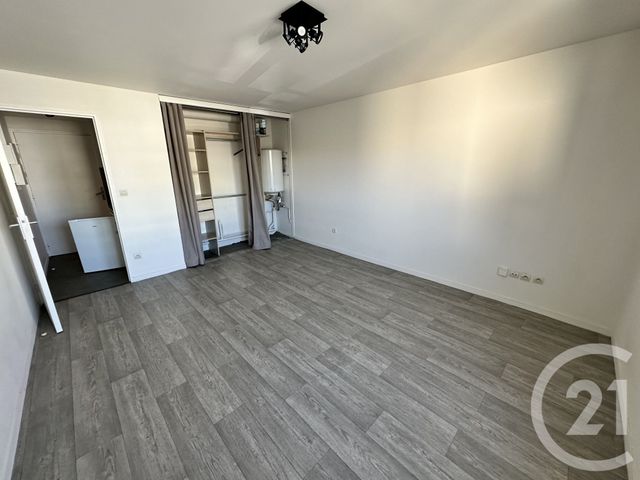 Appartement F1 à vendre - 1 pièce - 24.34 m2 - LA ROCHELLE - 17 - POITOU-CHARENTES - Century 21 Agence Du Centre Ville