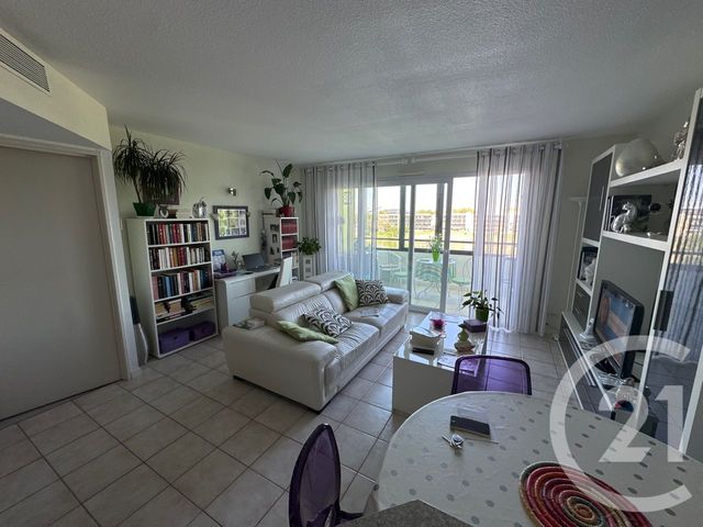 Appartement à vendre - 3 pièces - 52.68 m2 - LA ROCHELLE - 17 - POITOU-CHARENTES - Century 21 Agence Du Centre Ville