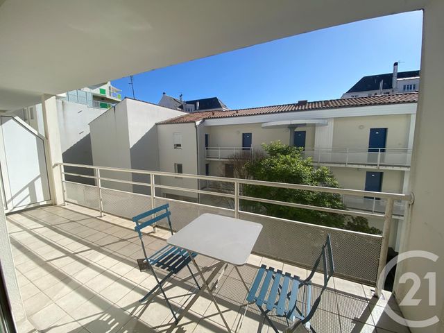 Appartement à louer - 2 pièces - 37.67 m2 - LA ROCHELLE - 17 - POITOU-CHARENTES - Century 21 Agence Du Centre Ville