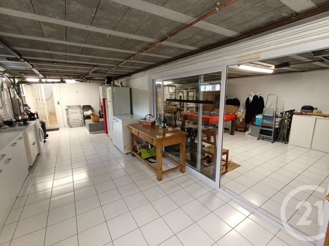 Afficher la photo en grand maison à vendre - 5 pièces - 142.0 m2 - CROIX CHAPEAU - 17 - POITOU-CHARENTES - Century 21 Agence Du Centre Ville