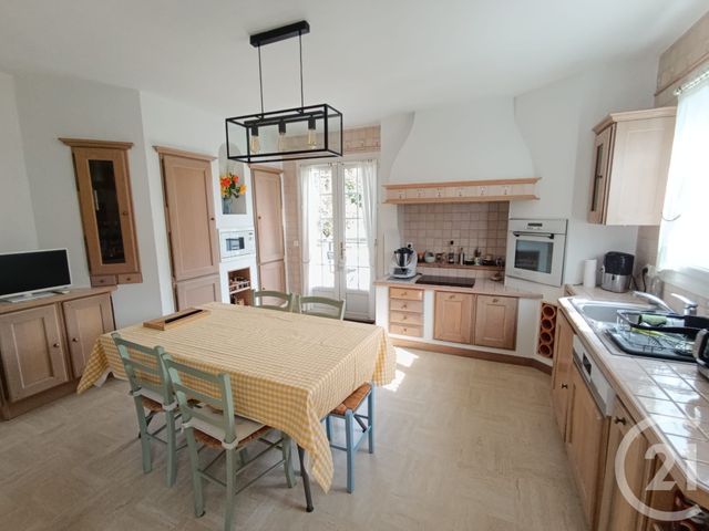 Afficher la photo en grand maison à vendre - 5 pièces - 142.0 m2 - CROIX CHAPEAU - 17 - POITOU-CHARENTES - Century 21 Agence Du Centre Ville