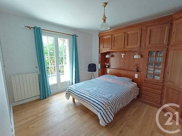 Afficher la photo en grand maison à vendre - 5 pièces - 142.0 m2 - CROIX CHAPEAU - 17 - POITOU-CHARENTES - Century 21 Agence Du Centre Ville