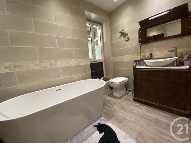 maison à vendre - 6 pièces - 193.58 m2 - L ILE D ELLE - 85 - PAYS-DE-LOIRE - Century 21 Agence Du Centre Ville