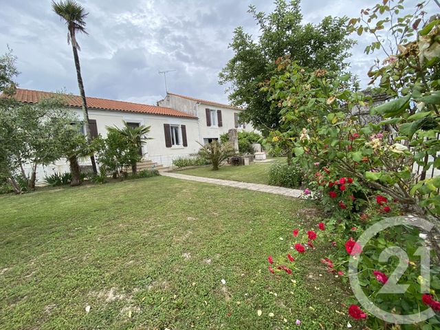 maison à vendre - 6 pièces - 193.58 m2 - L ILE D ELLE - 85 - PAYS-DE-LOIRE - Century 21 Agence Du Centre Ville