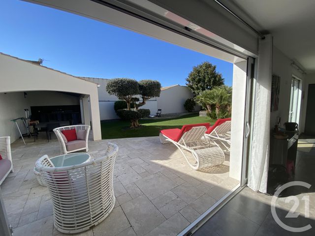 maison à vendre - 7 pièces - 173.17 m2 - PERIGNY - 17 - POITOU-CHARENTES - Century 21 Agence Du Centre Ville