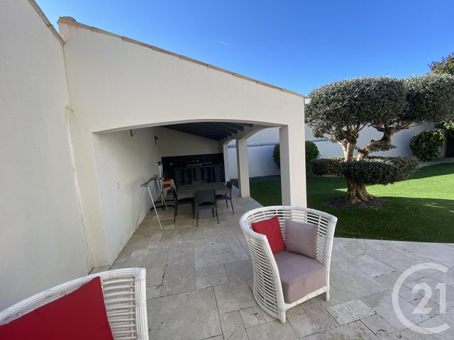 maison à vendre - 7 pièces - 173.17 m2 - PERIGNY - 17 - POITOU-CHARENTES - Century 21 Agence Du Centre Ville