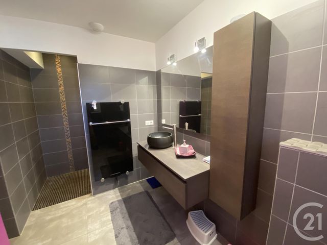 maison à vendre - 7 pièces - 173.17 m2 - PERIGNY - 17 - POITOU-CHARENTES - Century 21 Agence Du Centre Ville