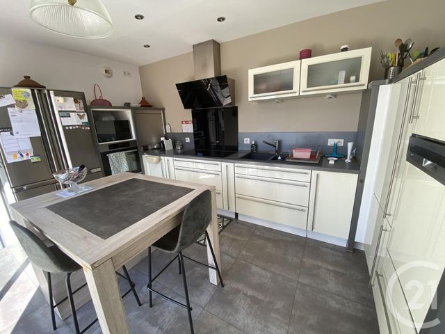 maison à vendre - 7 pièces - 173.17 m2 - PERIGNY - 17 - POITOU-CHARENTES - Century 21 Agence Du Centre Ville