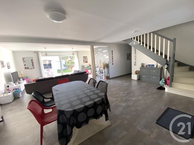 maison à vendre - 7 pièces - 173.17 m2 - PERIGNY - 17 - POITOU-CHARENTES - Century 21 Agence Du Centre Ville