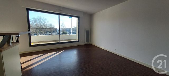 Afficher la photo en grand Appartement F2 à louer - 2 pièces - 45.37 m2 - LA ROCHELLE - 17 - POITOU-CHARENTES - Century 21 Agence Du Centre Ville
