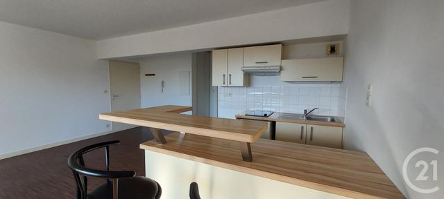 Afficher la photo en grand Appartement F2 à louer - 2 pièces - 45.37 m2 - LA ROCHELLE - 17 - POITOU-CHARENTES - Century 21 Agence Du Centre Ville