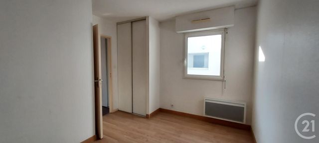 Afficher la photo en grand Appartement F2 à louer - 2 pièces - 45.37 m2 - LA ROCHELLE - 17 - POITOU-CHARENTES - Century 21 Agence Du Centre Ville